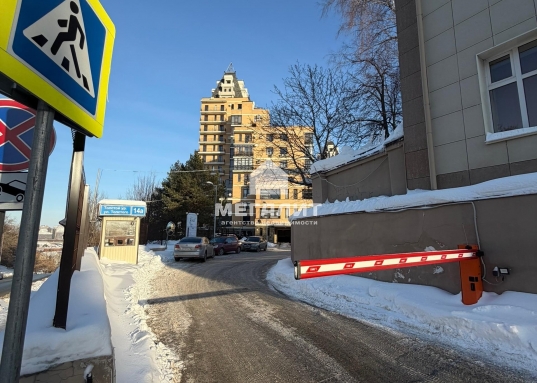 Адрес: ул. Толстого, дом 14А, Количество комнат: 1, Общая площадь: 75.9 м<sup>2</sup>, Жилая площадь: 35 м<sup>2</sup>, Площадь кухни: 15.9 м<sup>2</sup>, Этаж: 6/20, Тип дома: Кирпичный