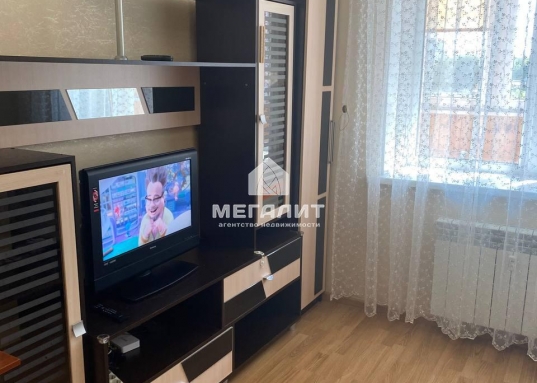 Предлагаем снять замечательную квартиру в центре города по адресу: ул. Спартаковская, дом 165, расположенную в новом доме на 3 этаже.