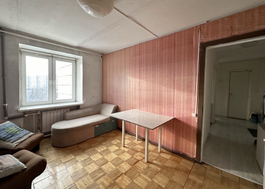 <strong>Тот самый дом с татарской брошью (украшением) - хаситэ!</strong> Ведь каждый дом в Старо-Татарской Слободе - гордость и украшение города!<br /><br />Здесь рядом все: от благоустроенной <strong>набережной озера Кабан</strong>, театра Тинчурина (здание "старого" театра Камала), тихих пешеходные улицы и удобной транспортной развязки (включая <strong>ст.