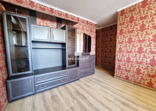 Адрес: ул. Волгоградская, дом 1, Количество комнат: 3, Общая площадь: 60 м<sup>2</sup>, Жилая площадь: 45 м<sup>2</sup>, Площадь кухни: 6 м<sup>2</sup>, Этаж: 5/5, Район: Московский