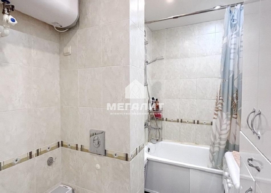 Большая 2-х комнатная квартира улучшенной планировки