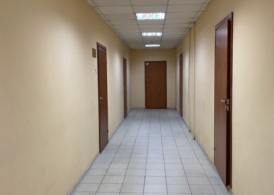 Чистое, просторное, светлое.