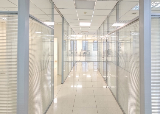 <strong><em>Снять офисное помещение в Ново-Савиновском районе г.Казани, на первой линии проспекта Х.