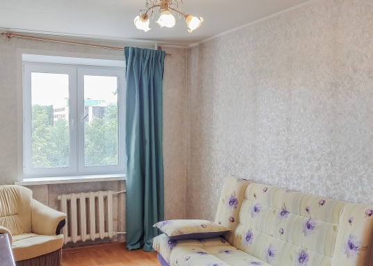 Адрес: ул. Академика Парина, дом 8, Количество комнат: 3, Общая площадь: 112.5 м<sup>2</sup>, Жилая площадь: 64 м<sup>2</sup>, Площадь кухни: 24.3 м<sup>2</sup>, Этаж: 4/10, Тип дома: Кирпичный, Район: Приволжский
