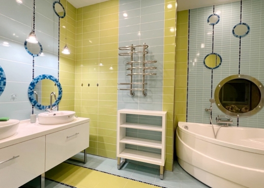 Продается четырехкомнатная квартира, общей площадью 219,5 кв.м. в малоквартирном элитном доме с индивидуальным отоплением, в самом сердце Вахитовского района по ул. Зои Космодемьянской, д. 17.