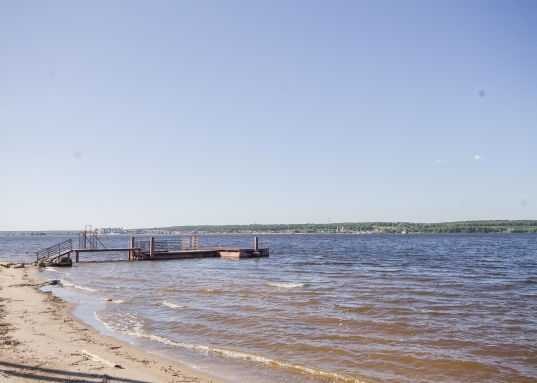 <br />В доме централизованное водоснабжение, автономная канализация, газ, электричество, сигнализация.