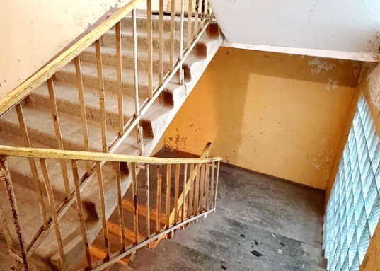 Подойдет под офис , производство, склад ,(возможна перепланировка).