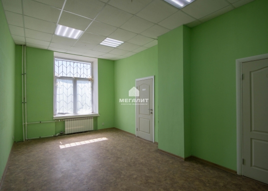 • Площадь – 133 кв.м.
• Отличная визуализация
• Место под рекламу
• Этаж 1
• Витринные окна
• Вход отдельный.