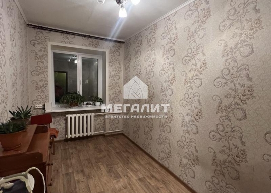 Звоните, покажем в удобное для Вас время.<br /><br />АН «МЕГАЛИТ» основано в 2004 году.