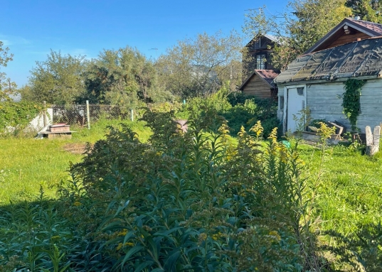 Волга, шикарное место для пляжного отдыха и рыбалки.<br />* Рядом остановка общественного транспорта<br /> Чистая сделка: Один взрослый собственник, более 5 лет в собственности.<br /><br />Не упустите свой шанс стать владельцем этого райского уголка!