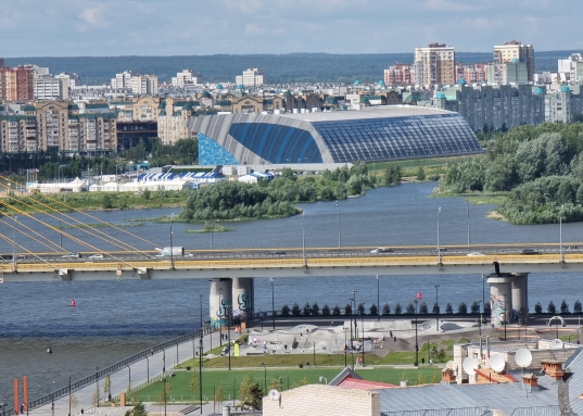 Сдается трехкомнатная квартира в центре города жилого комплекса «Суворовский» - объект элитного класса.