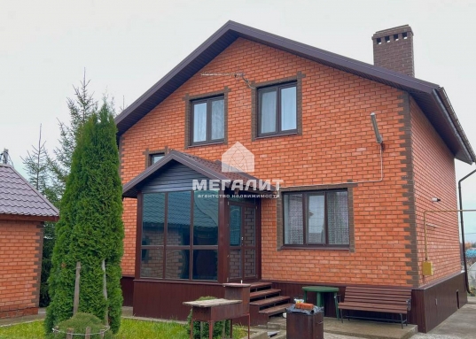 Кирпичный дом на берегу Волги!