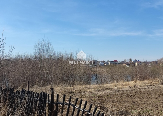 На продажу представлен великолепный земельный участок на 1 линии озера Осиново в 10 минутах езды от Казани (п.
