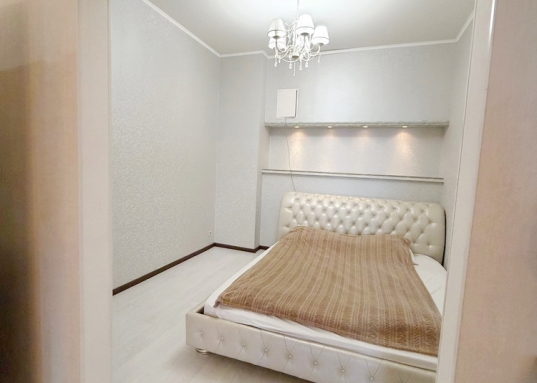 Продается однокомнатная квартира в центре города жилого комплекса «Суворовский» - объект элитного класса.