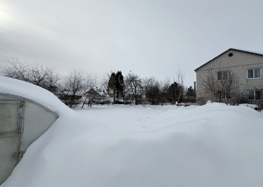 Хотите купить дом в черте Казани недорого?<br /><br />Предлагаю к покупке полноценный жилой дом с баней в п.