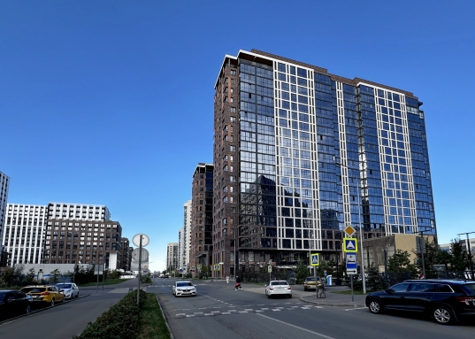 <strong>Хотите купить квартиру и не мучиться с ремонтом?</strong><br /><br />Продам 2-евро квартиру площадью 48 м2 на одной из самых престижных улиц Казани - ул. Алексея Козина (Ново-Савиновский район) во флагманском ЖК бизнес-класса "Свобода" застройщика СМУ-88.<br /><br /><strong>Почему эта квартира - Ваш лучший выбор:</strong><br />1. <strong>Квартира от дизайнера</strong>, где выверен каждый миллиметр пространства, где все способствует Вашему комфорту и расслаблению!