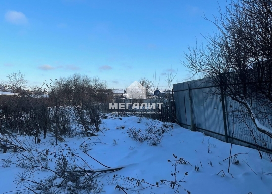 Вы можете проверить все данные самостоятельно.<br />• <strong>Местоположение:</strong> Поселок Кадышево известен своей хорошей экологией и развитой инфраструктурой, при этом находится в удобной транспортной доступности от центра Казани.