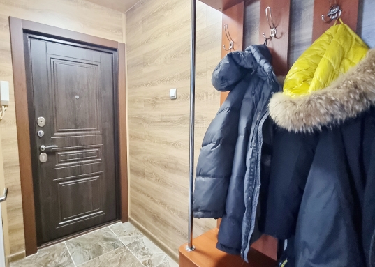 Фото реальные!<br />Сдам квартиру на длительный срок, вся техника и мебель проживания есть.