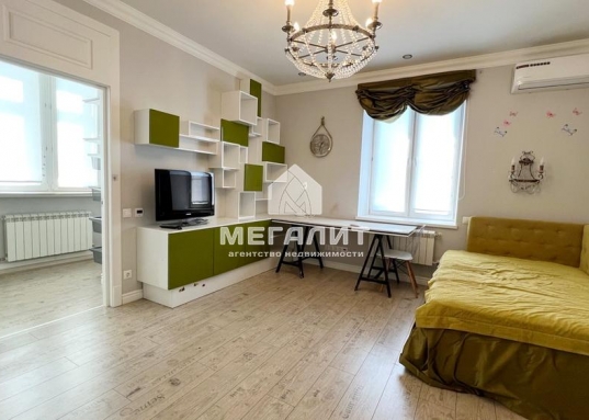 Четырехкомнатная квартира рядом с Казанским Кремлем