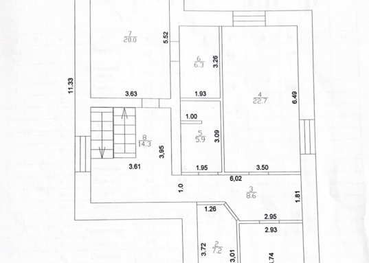 Экологически чистый уголок Казани: поселок окружён лесом, что гарантирует свежий воздух и возможность наслаждаться прогулками на природе круглый год. <br />Шикарное месторасположение:10 минут езды до центра на машине или 10 минут пешком до станции метро "Дубравная!.<br /><br /><strong><em>О доме:</em></strong><br />* Дом 2014 года постройки<br />* На 1 этаже кухня-гостиная 33,2 м2 с выходом на террасу 12 м2, кабинет, просторная прихожая,тамбур, гостевой сан.узел, котельная и банный комплекс;<br />* На 2 этаже мастер-спальня 22,7 м2 с собственной ванной комнатой, 2 спальни по 20 м2 и 13,4 м2, гардеробная, сан.узел с душевой<br />* На цокольном этаже есть небольшой оборудованный подвал 6,2 м2 и кладовая для хранения 14 м2<br />* Централизованные водоснабжение<br />* Канализация септик 2 колодца с переливом по 6 колец<br />* По периметру дома - забор, есть гараж и навес с откатными воротами.<br /><br /><strong><em>Об участке:</em></strong><br /> * Участок правильной формы 6,5 соток<br /> * Забор по всему периметру, откатные ворота<br /> * Перед домом и по периметру - брусчатка<br /> * Зона барбекю с русской печью<br /> * Ухоженный плодоносящий сад: яблони, груши, слива, цветник и т.д.<br /><br /><strong> Удобное местоположение:</strong><br />Всего 10 минут на автомобиле и вы уже в центре города!